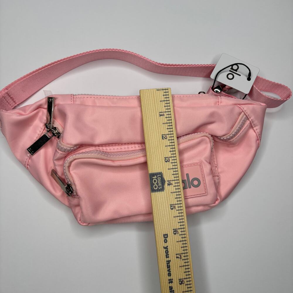 Alo Yoga Explorer Bag Pink NWT - Picture 6 of 6